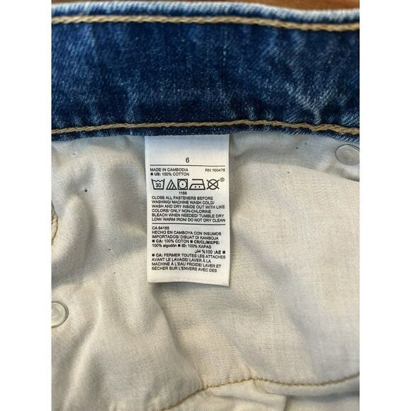 Old Navy Blue Denim Ladies Size 6 Straight Leg Blue Jeans Medium Wash 31x28 - Picture 4 of 4